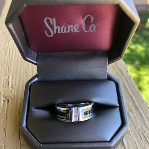 Shane Co. white gold men’s band